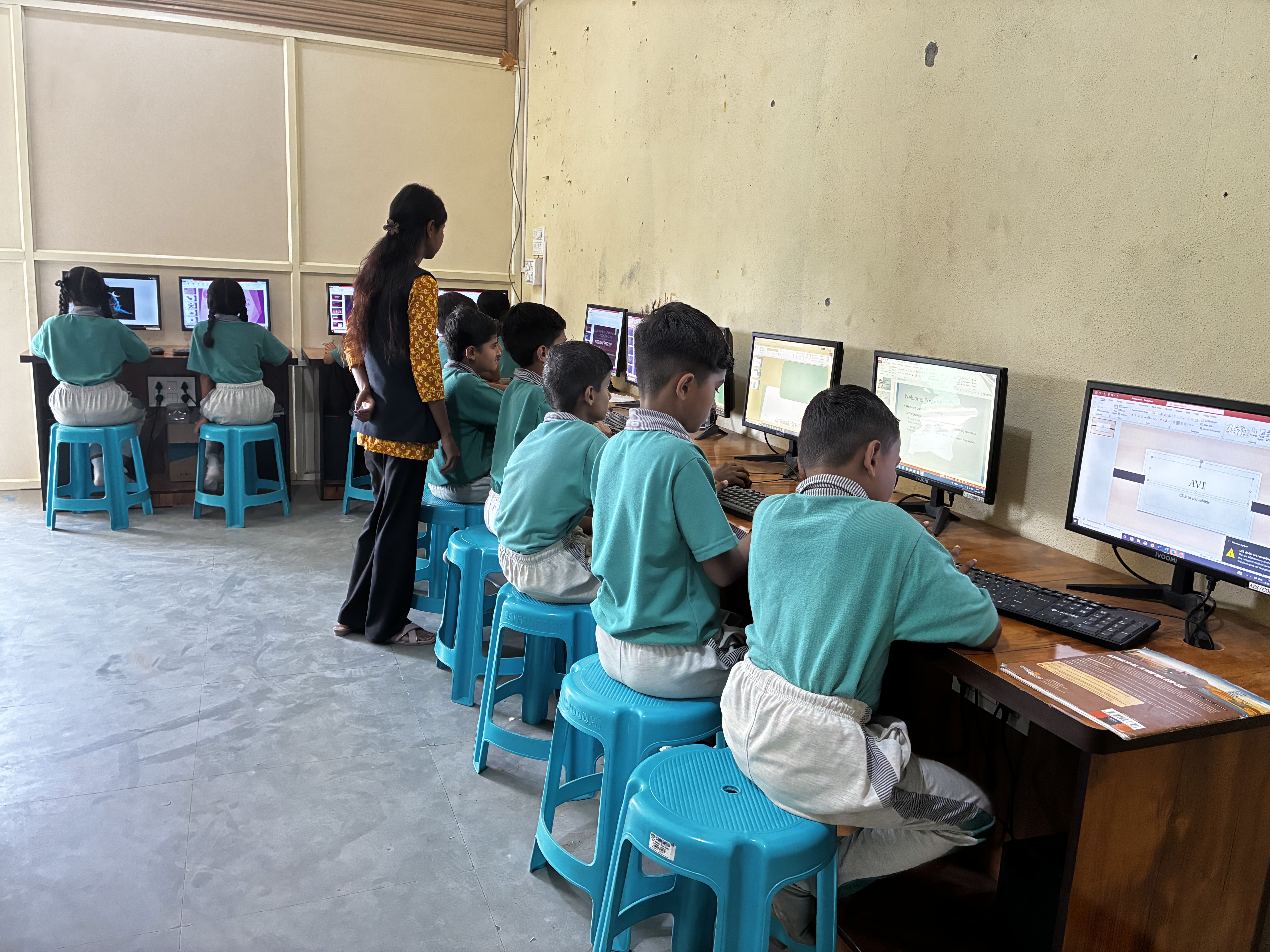 Interactive computer science session for students